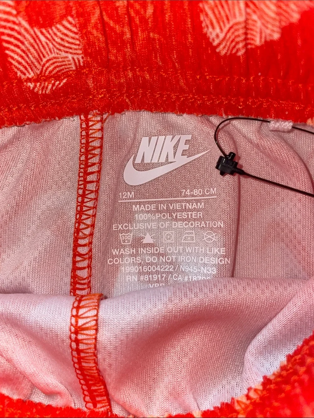 NEW! NIKE ORANFE 2-PIECE T-SHIRT & SHORTS SET. SIZE 12 MONTHS. BOYS. - Picture 5 of 9